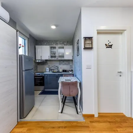 Relax Novi Sad, Telep 아파트